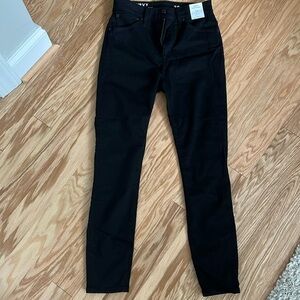 J.Crew NEW WITH TAGS Women’s Black Curvy Tooth Jeans SIZE 28